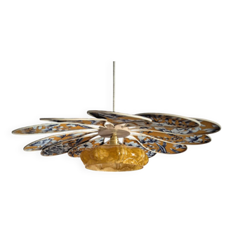 Pendant light, chandelier, rattan flower petals and vintage globe