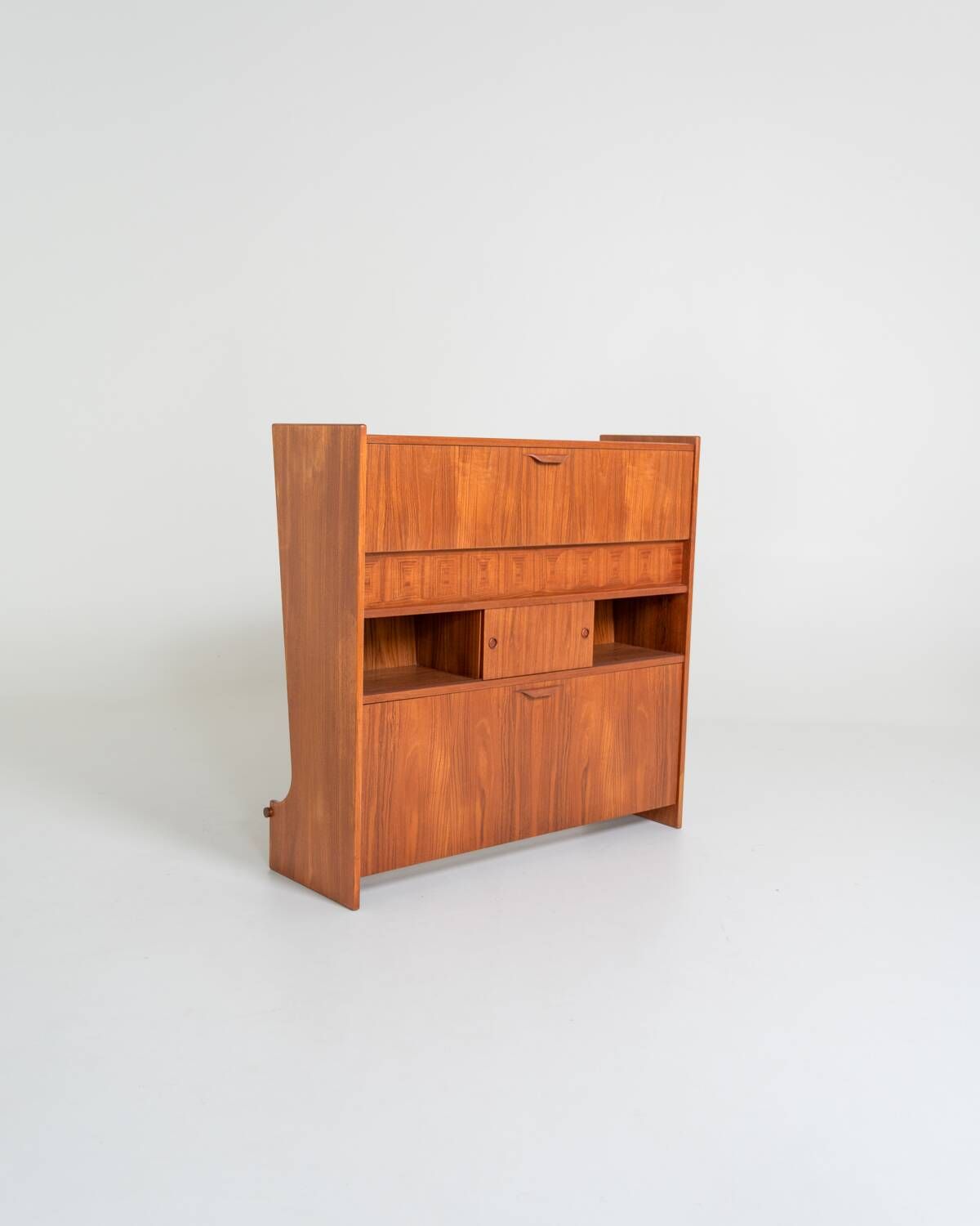 “SK661” teak bar cabinet by Johannes Andersen for J. Skaaning & Søn, 1960s