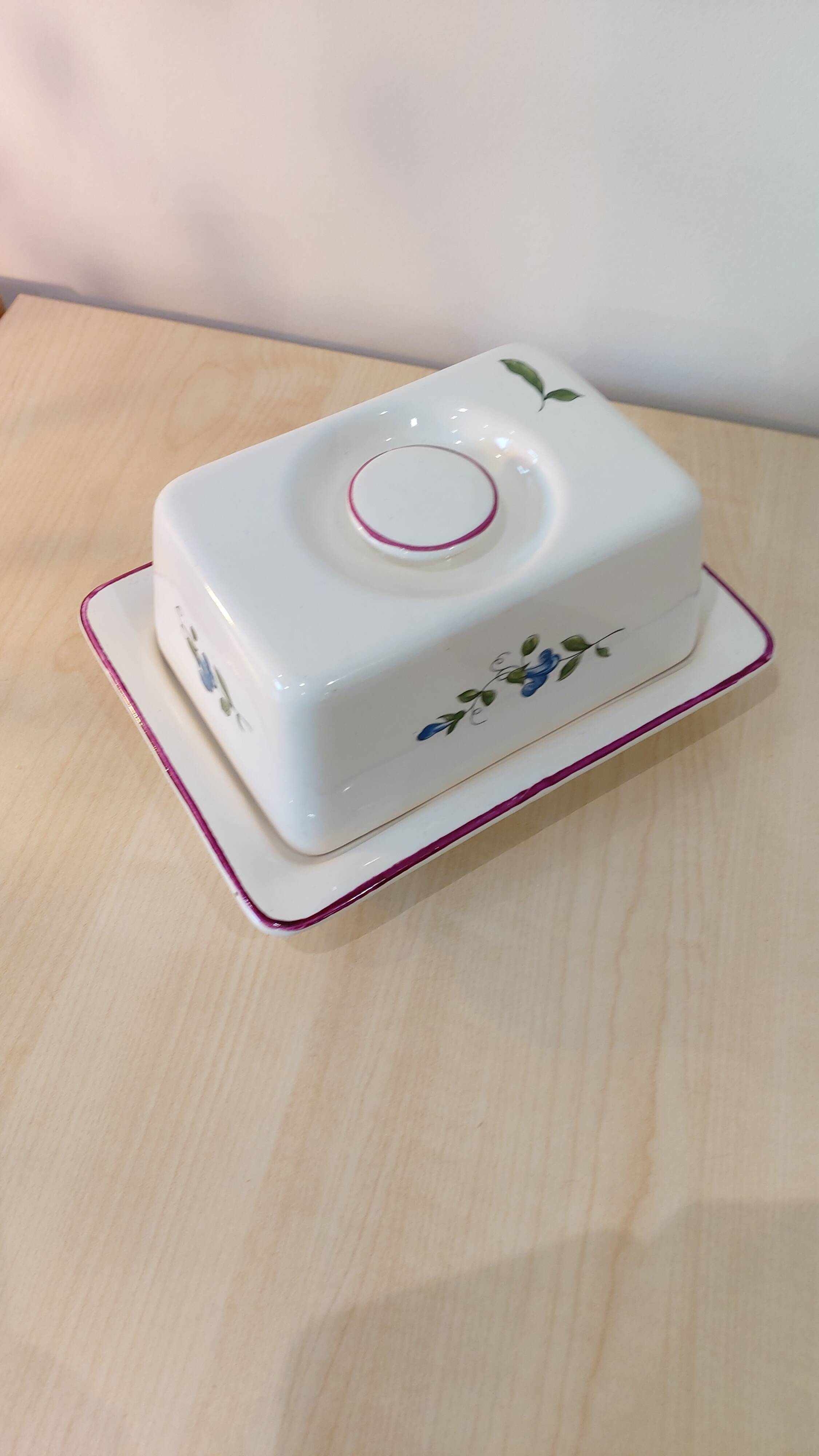 1 porcelain butter tray St Amand 1713