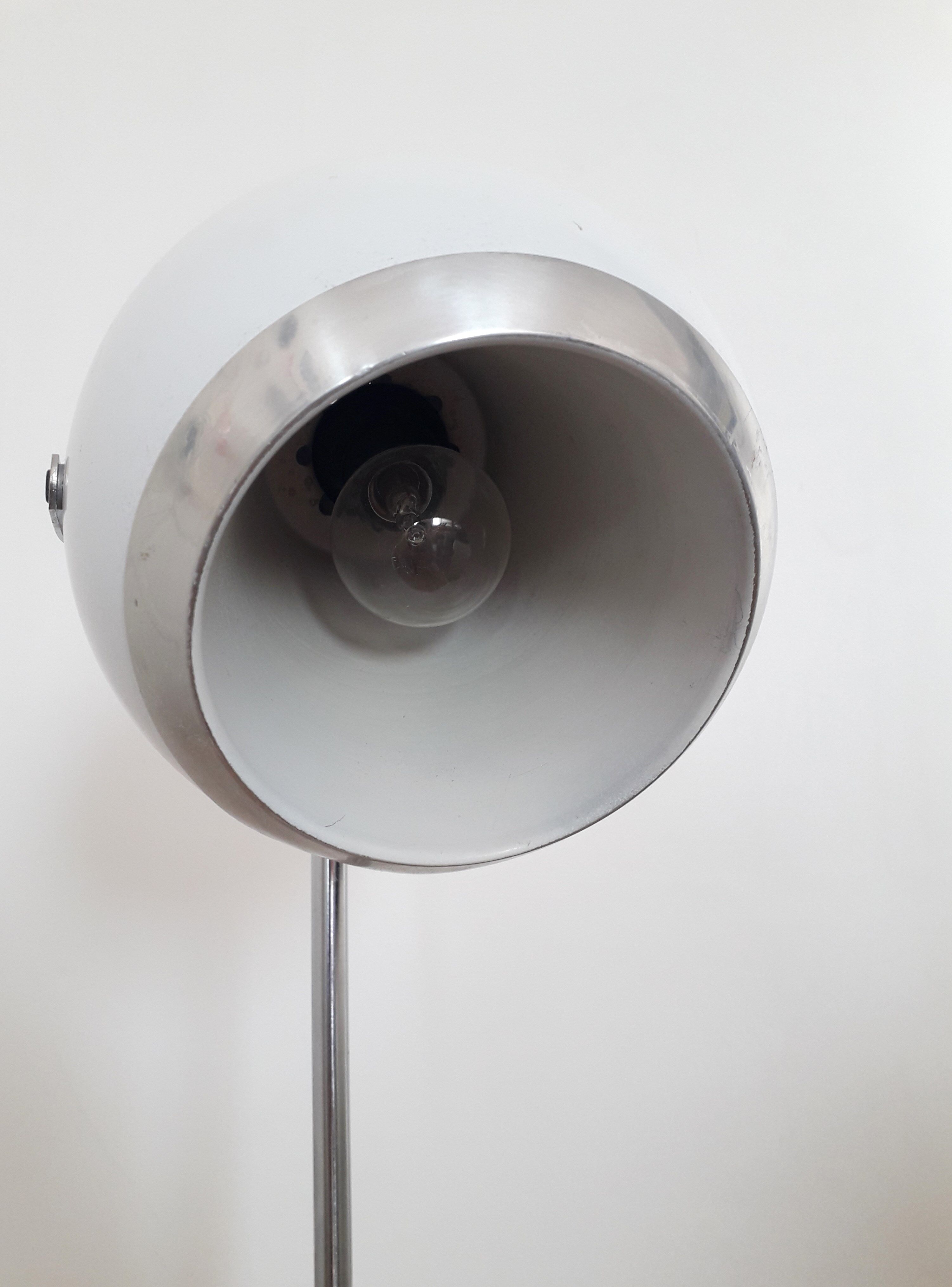 Large lamp Space age EyeBall lacquered white 1970