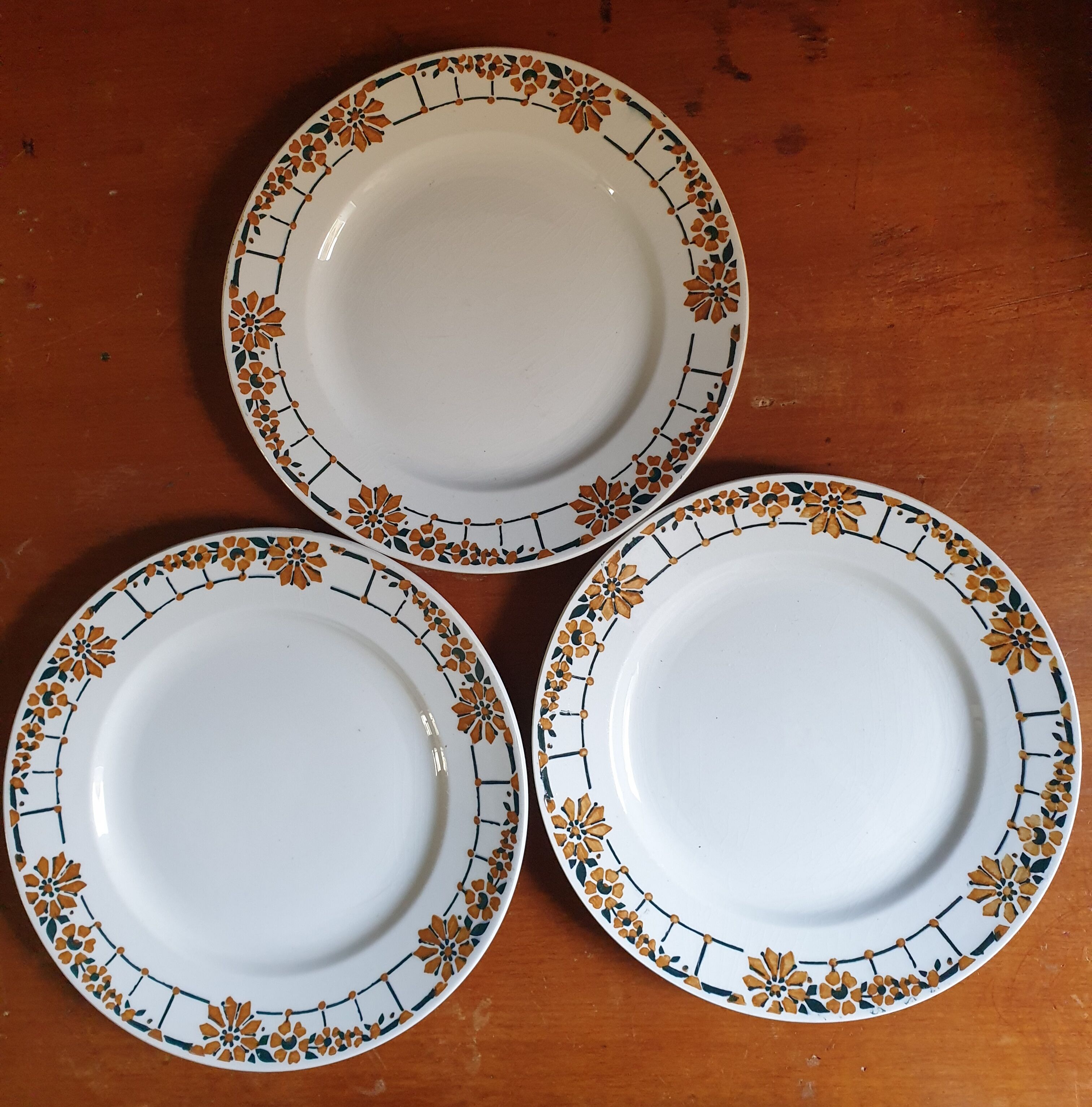 Trio d assiettes Saint Amand