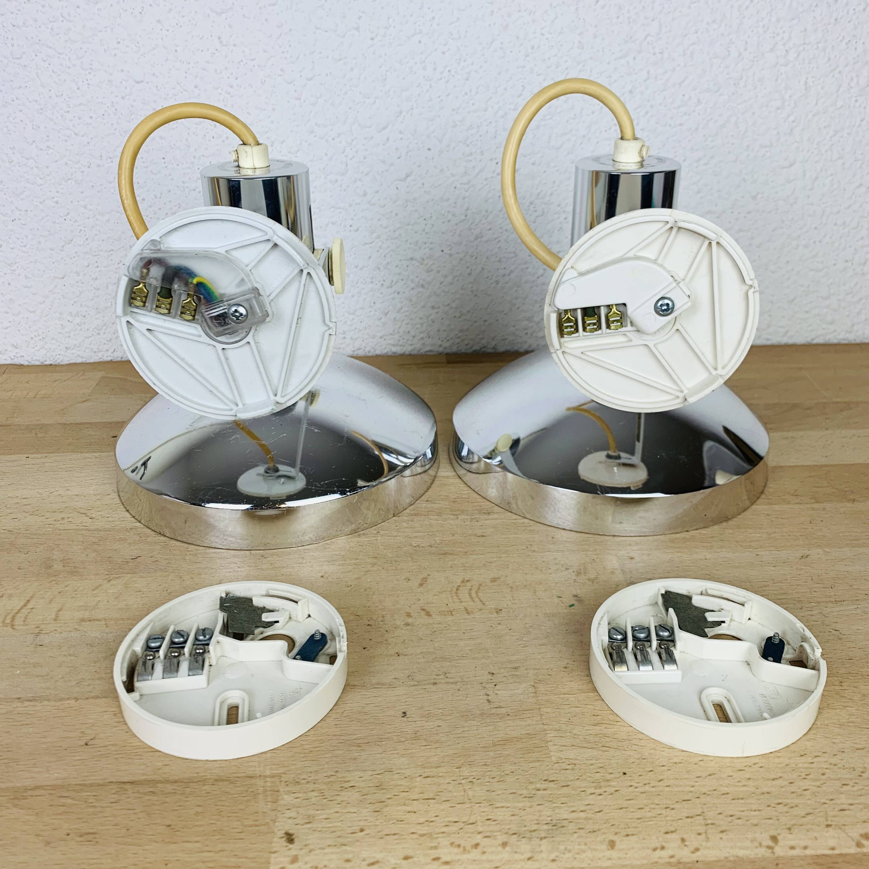 Pair of Concord chrome metal adjustable spotlights from the 70s