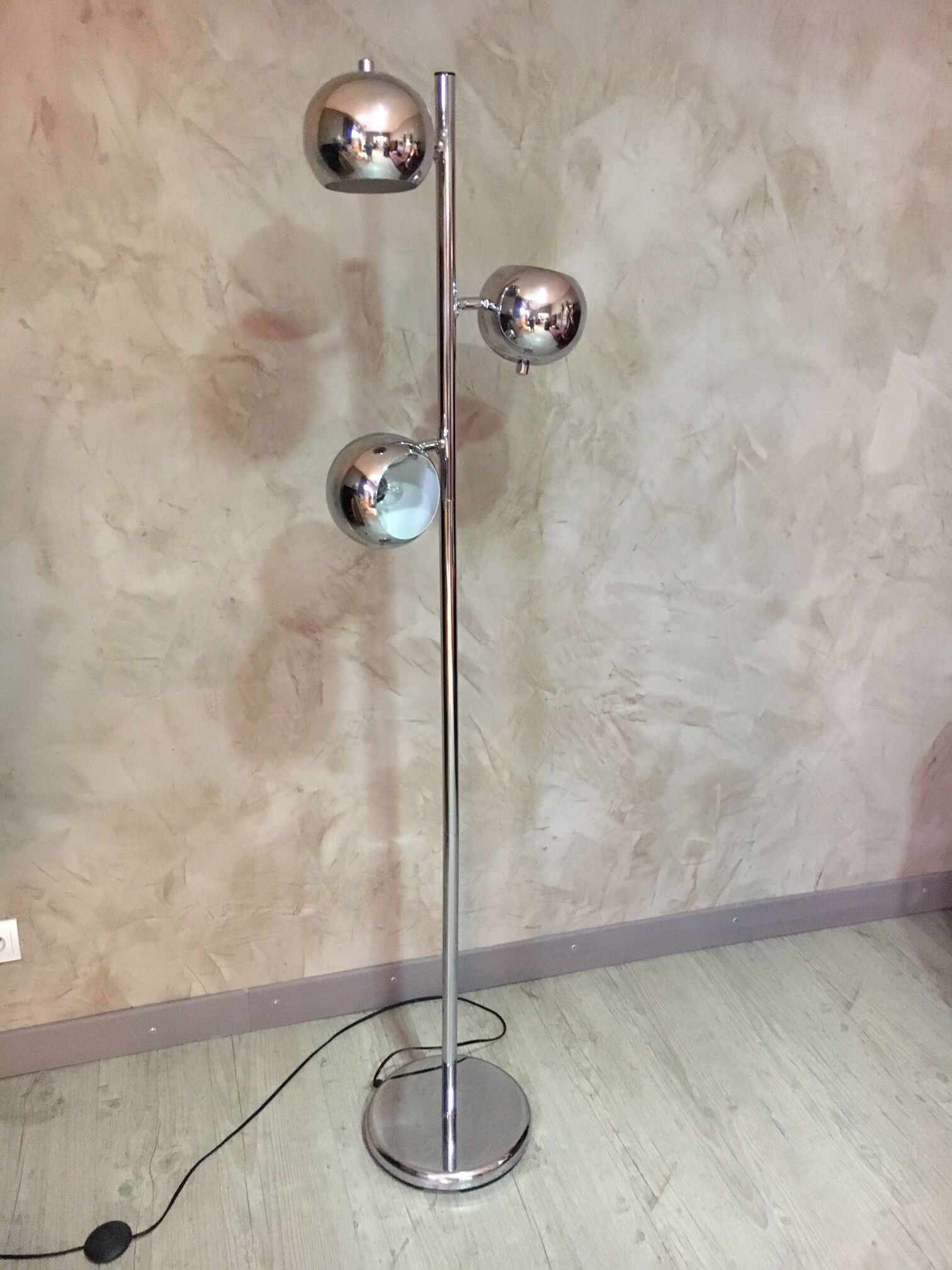 Chrome floor lamp with 3 lights 1970