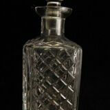 Whisky service including 1 carafe and 5 cups cut crystal mugs