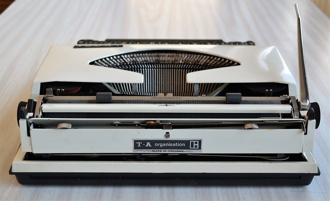 Model machine to write portable Adler Tippa 1960 s