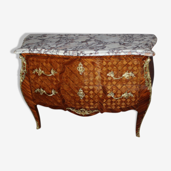 Commode de style Louis XV en marqueterie de cube