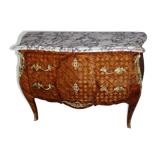 Commode de style Louis XV en marqueterie de cube