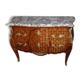 Commode de style Louis XV en marqueterie de cube