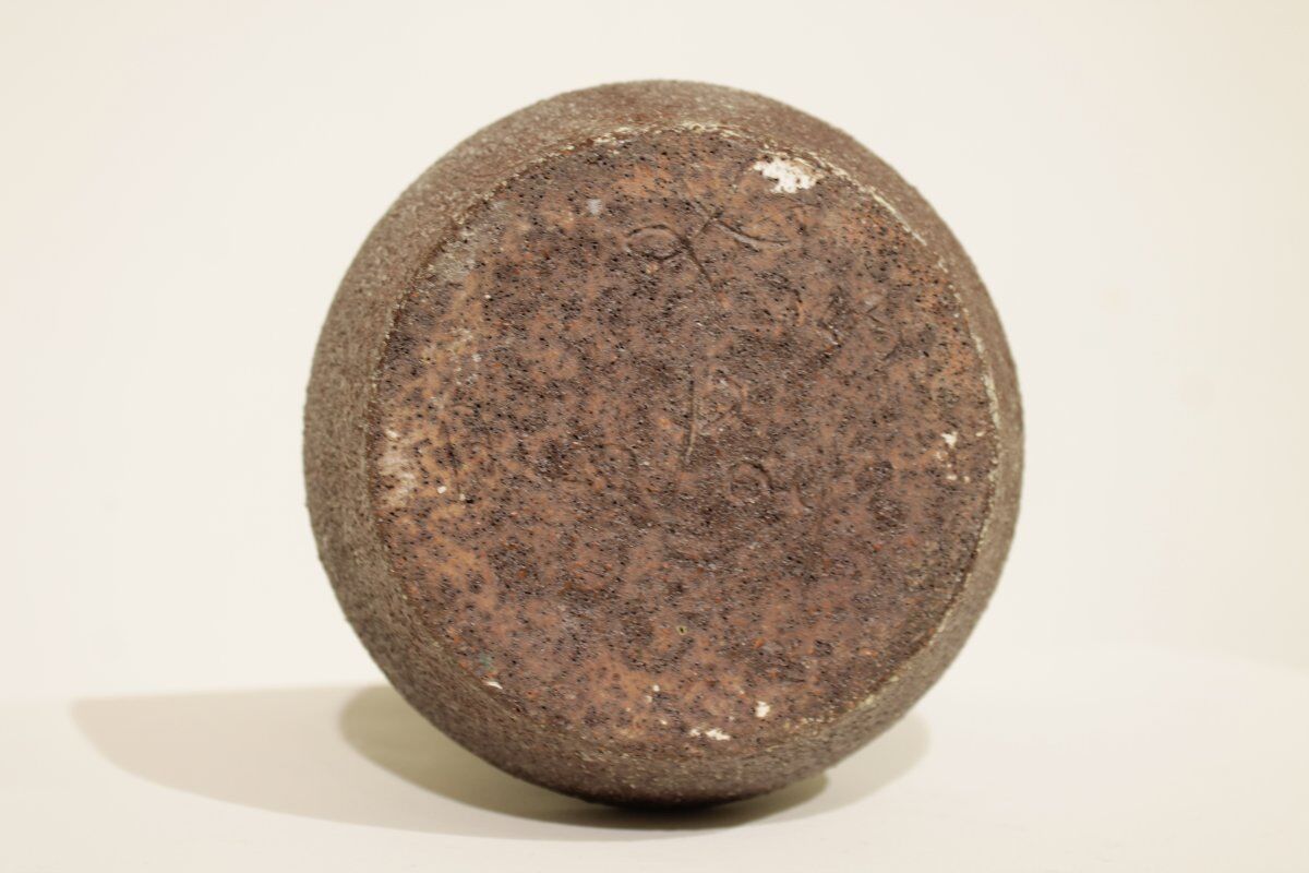 Vase with modernist/primitive art decoration - Accolay pottery