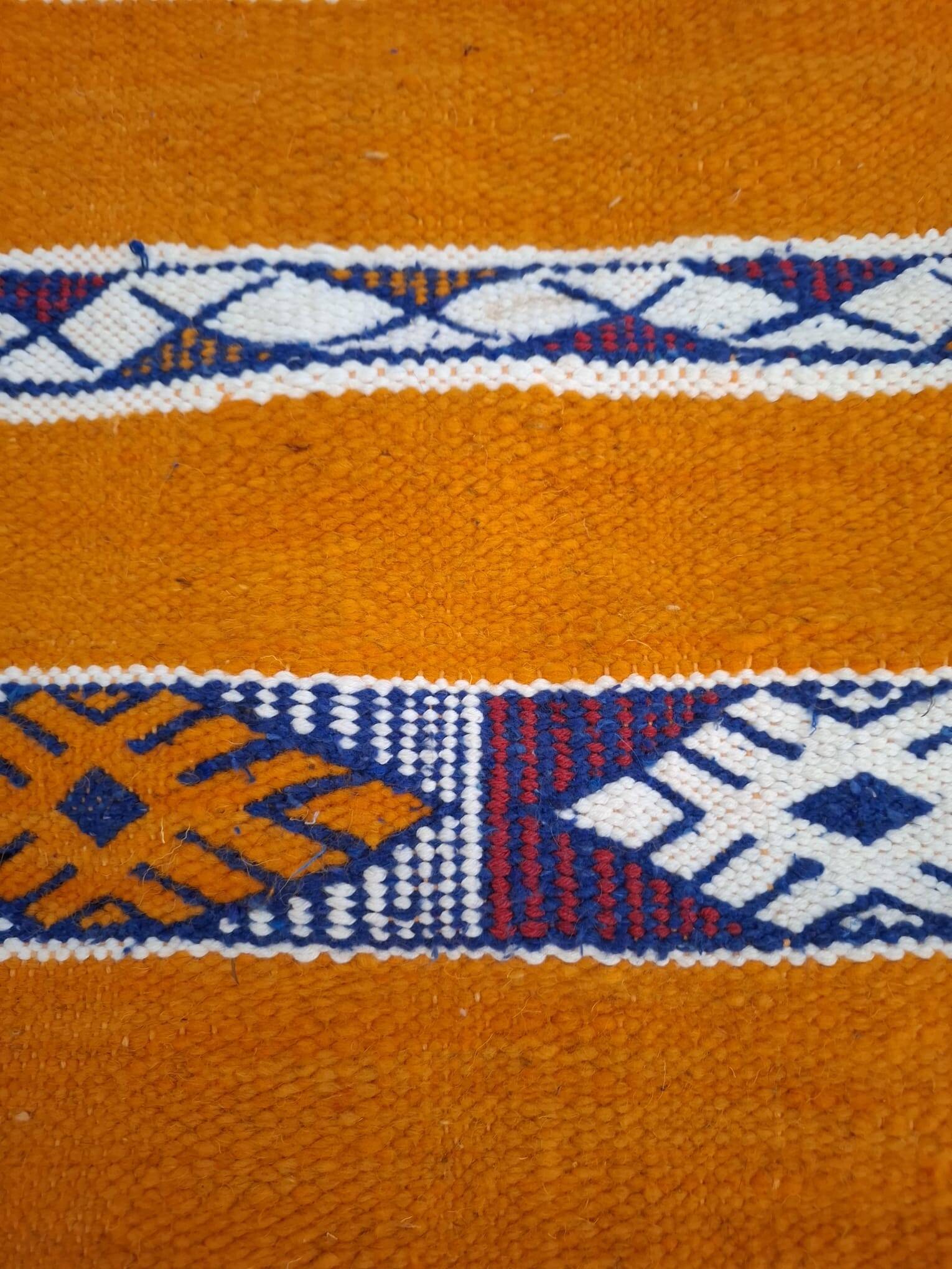 Berber Kilim Ochre & Indigo Blue – Flat Weave Hanbel – 70 cm / 140 cm