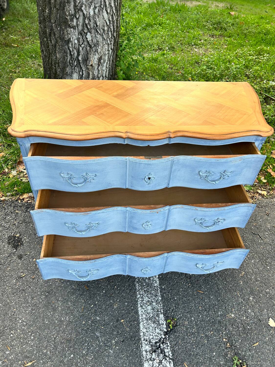Commode galbée Louis XV