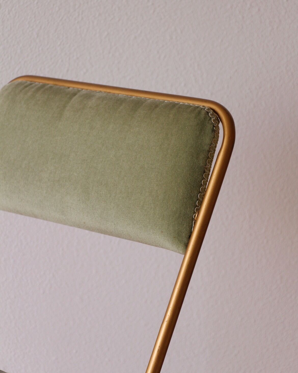 Vintage lufuma chair