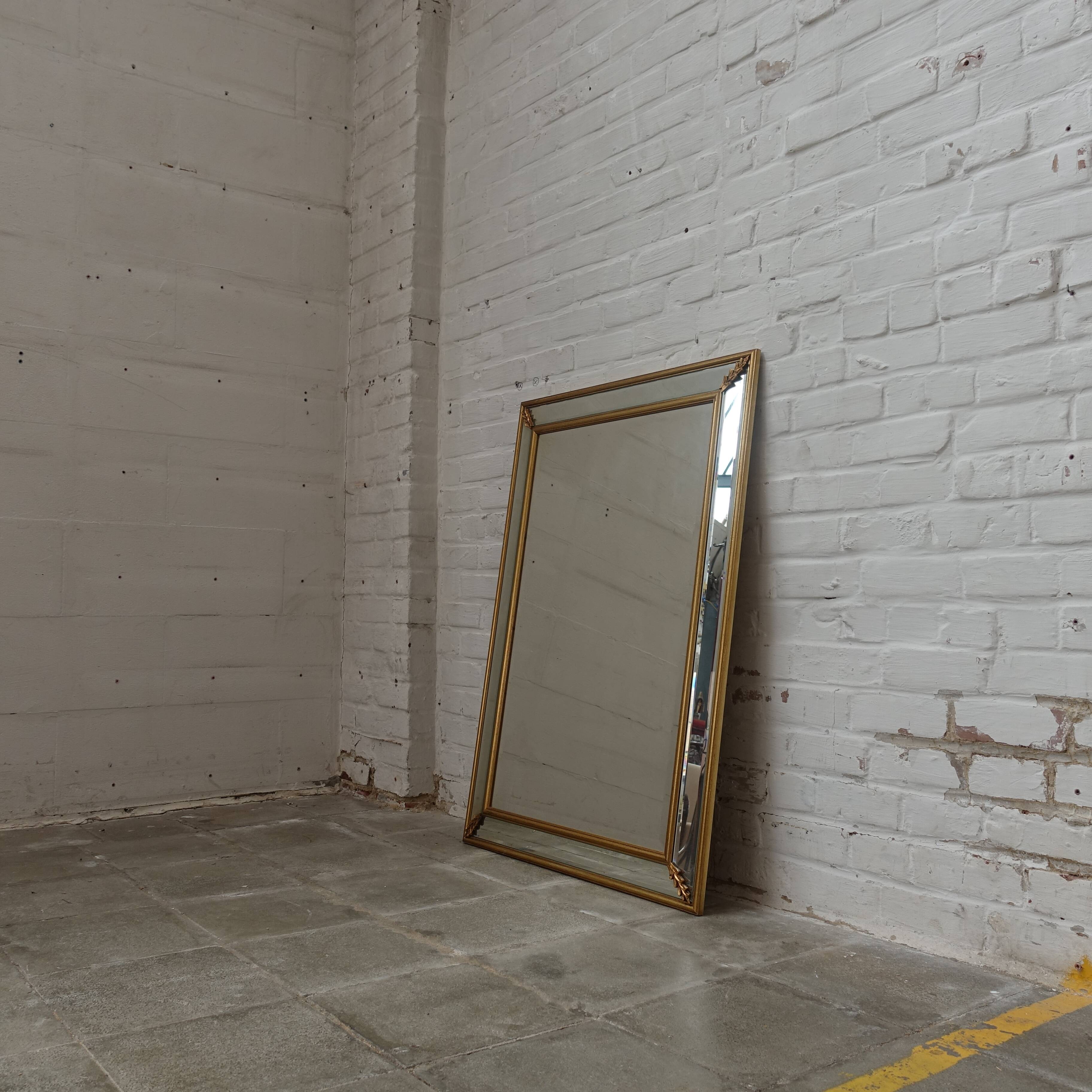 Miroir doré vintage