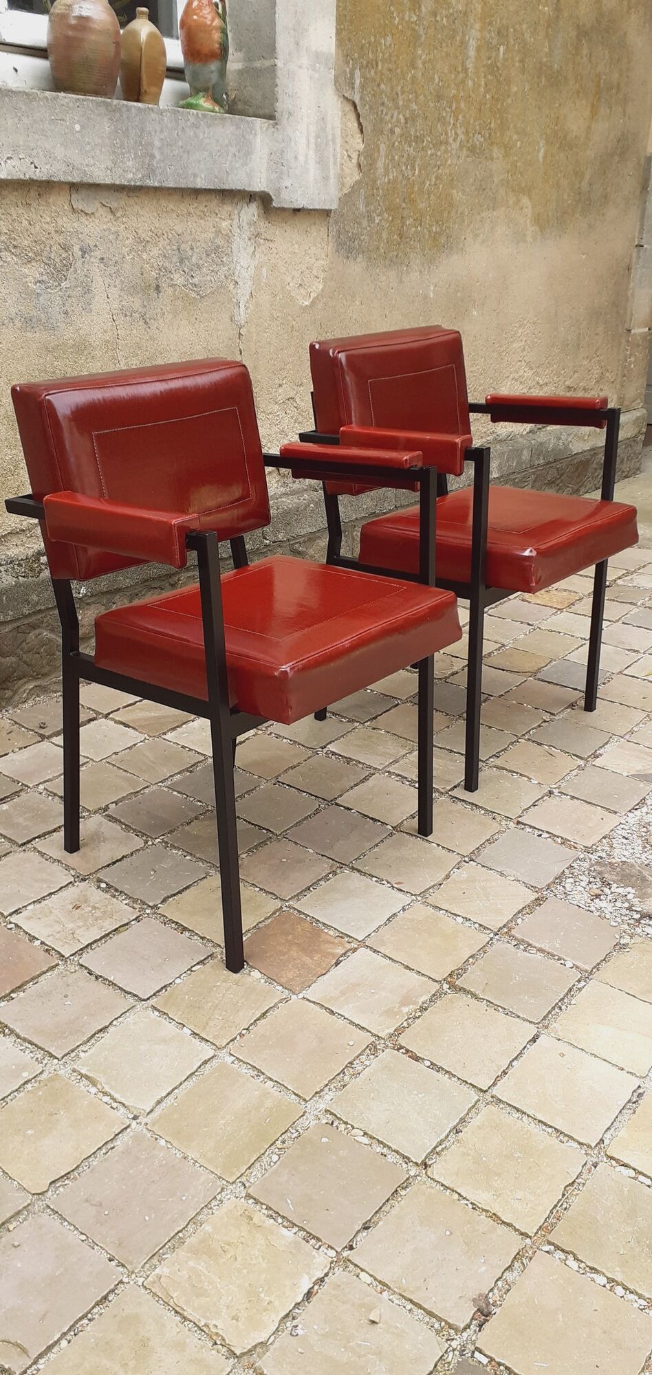 Pair of vintage armchairs year 60 imitation leather burgundy