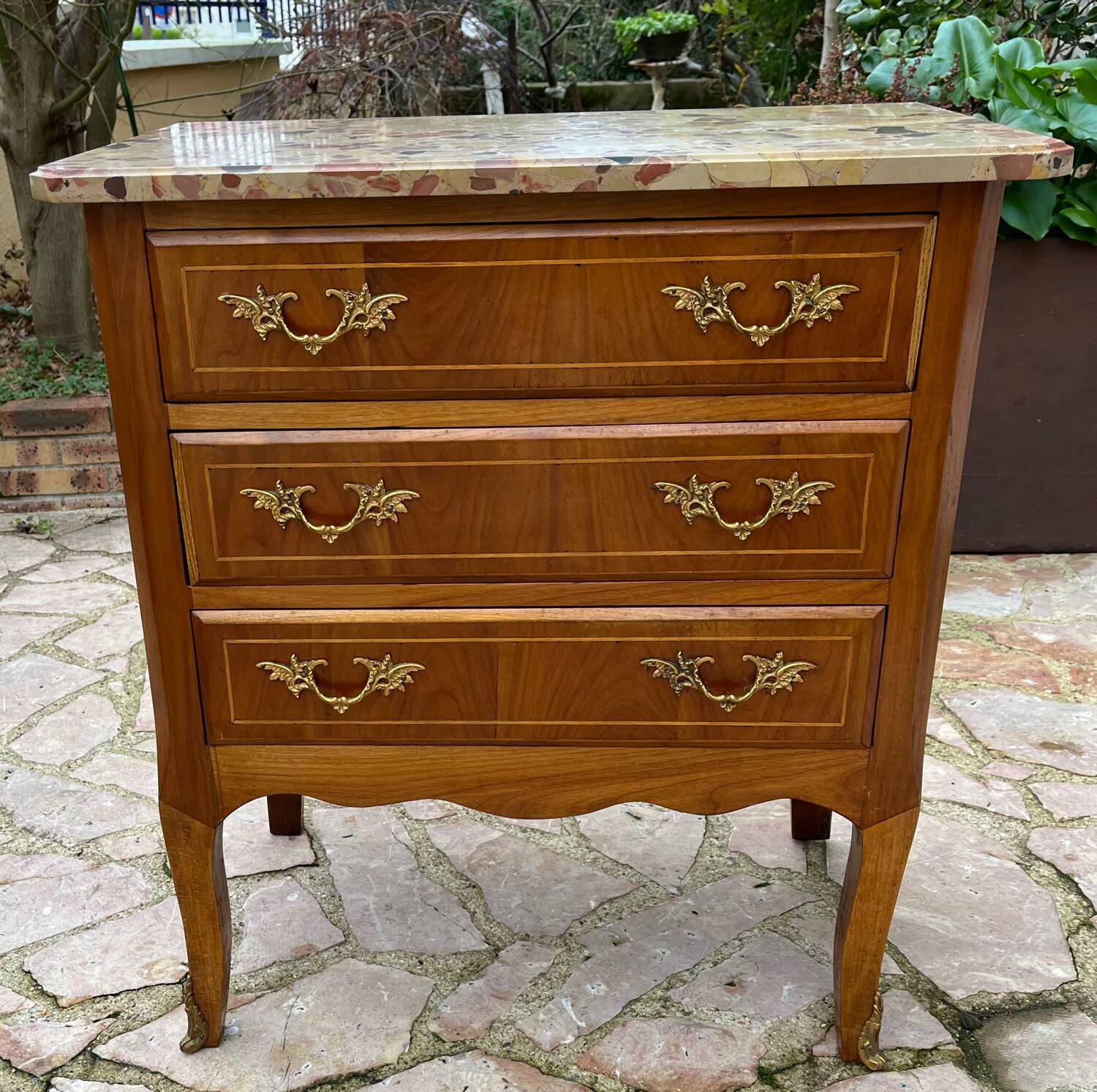 Small old chest of drawers