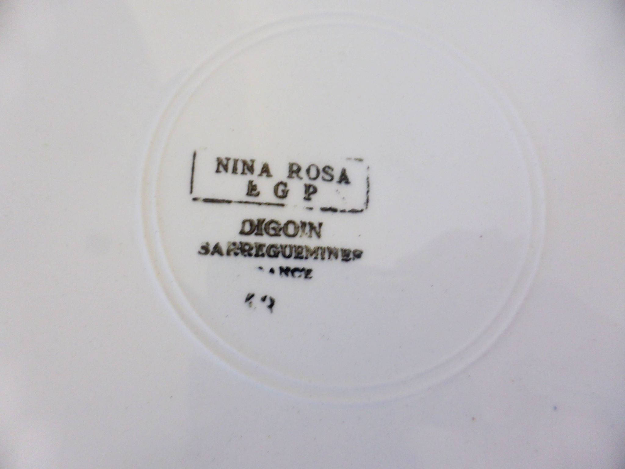 Round, deep serving dish from Digoin Sarreguemines Nina Rosa 2106108