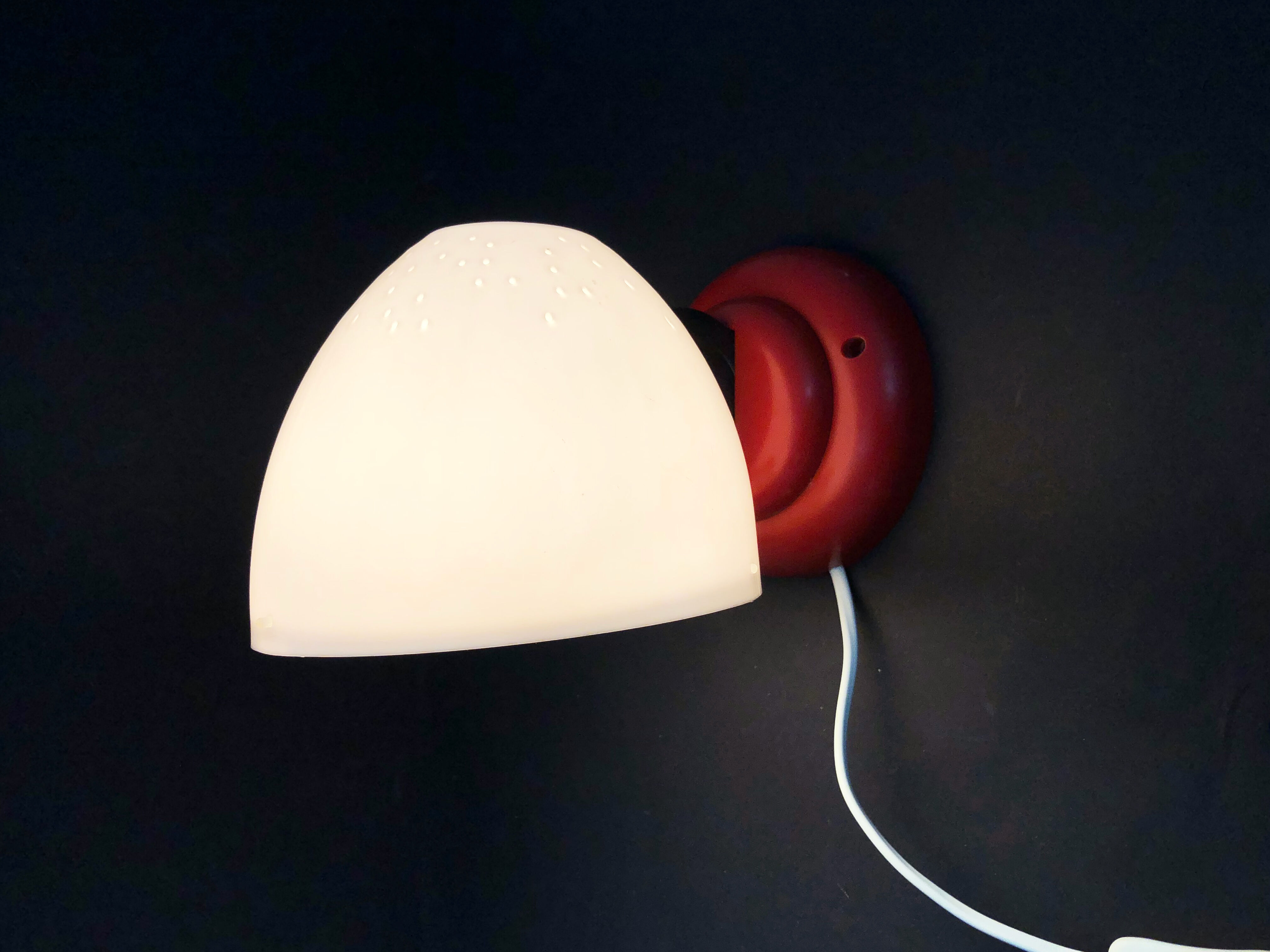 Post modern Memphis Milano style wall lamp by Maria Vinka. Year 80
