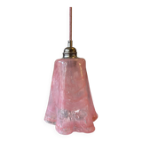 Suspension en verre ancien rose marbré