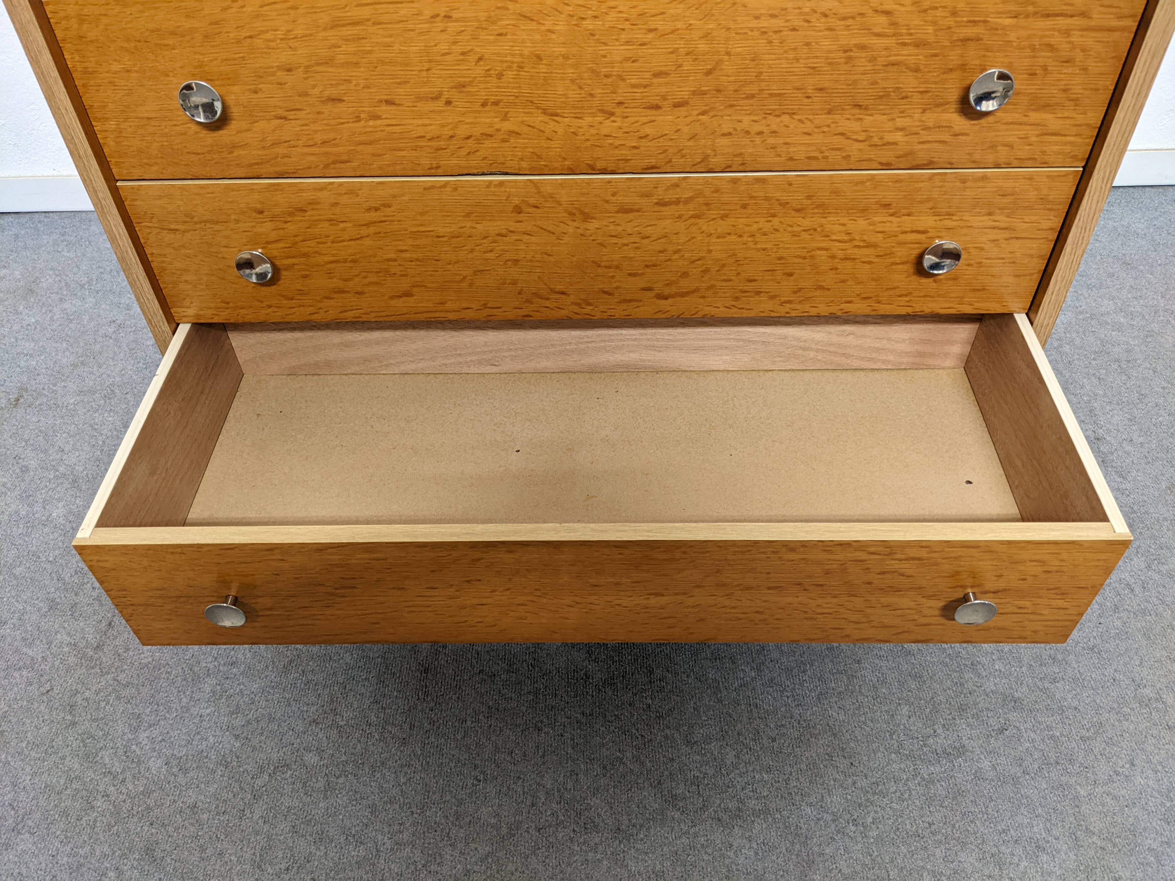 Vintage chest of drawers from the 50s/60s