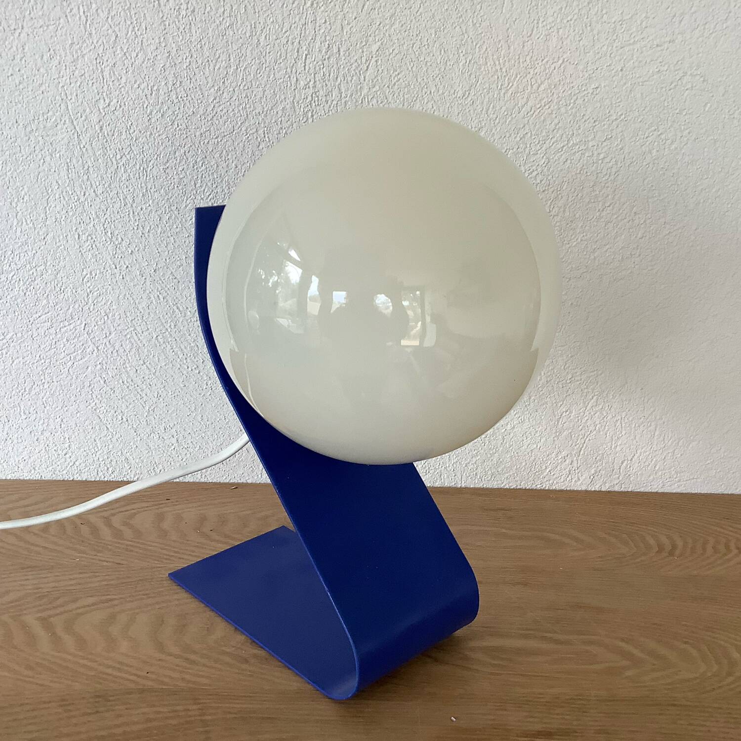 2 minimalist post-modern metal lamps