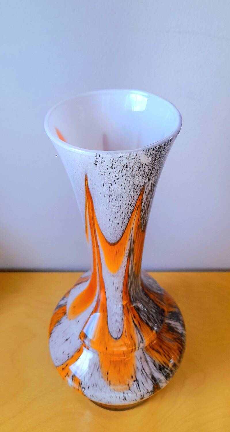 Opaline vase by Carlo Moretti 70s