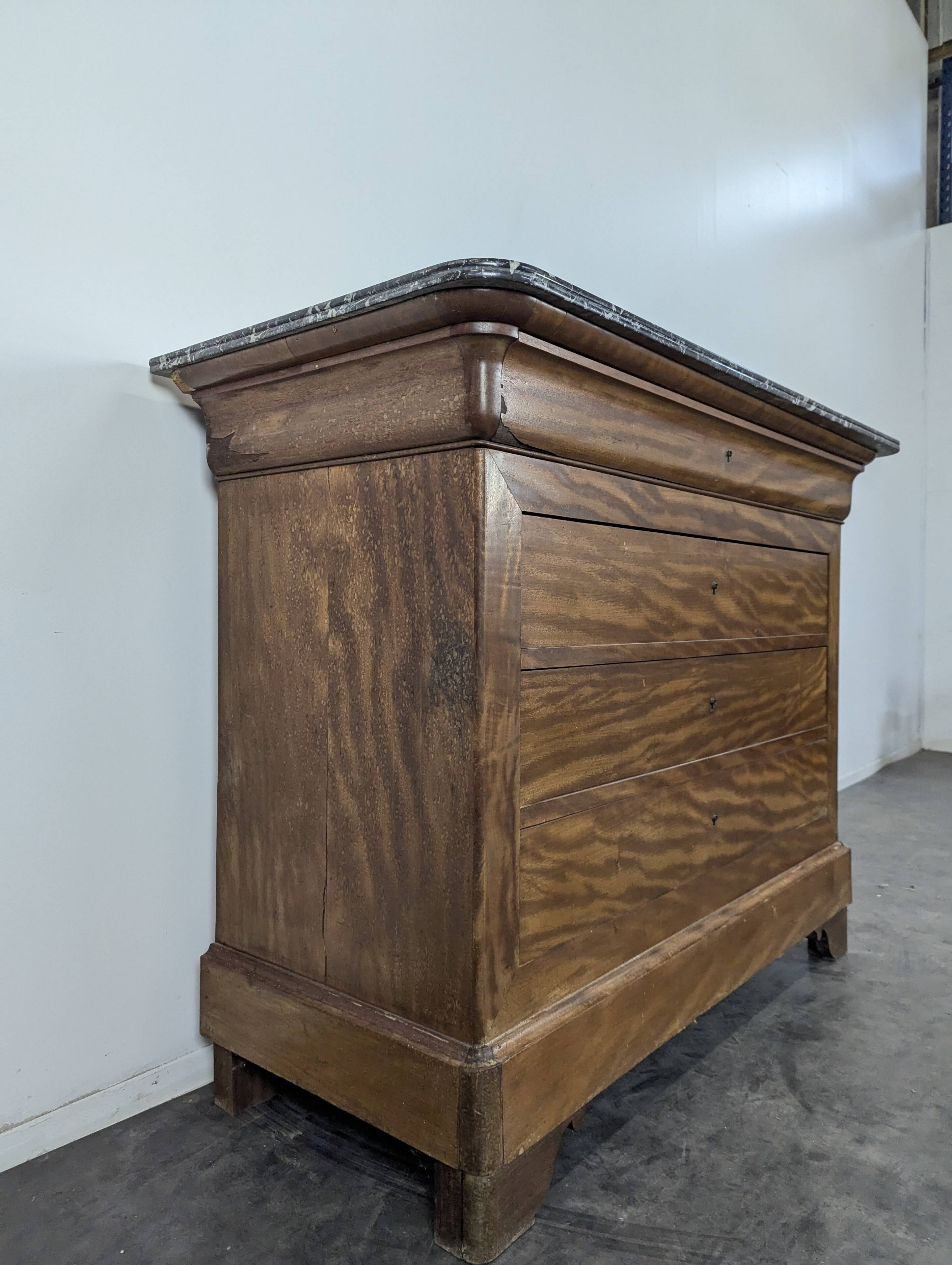 Louis Philippe period chest of drawers in patinated mahogany
