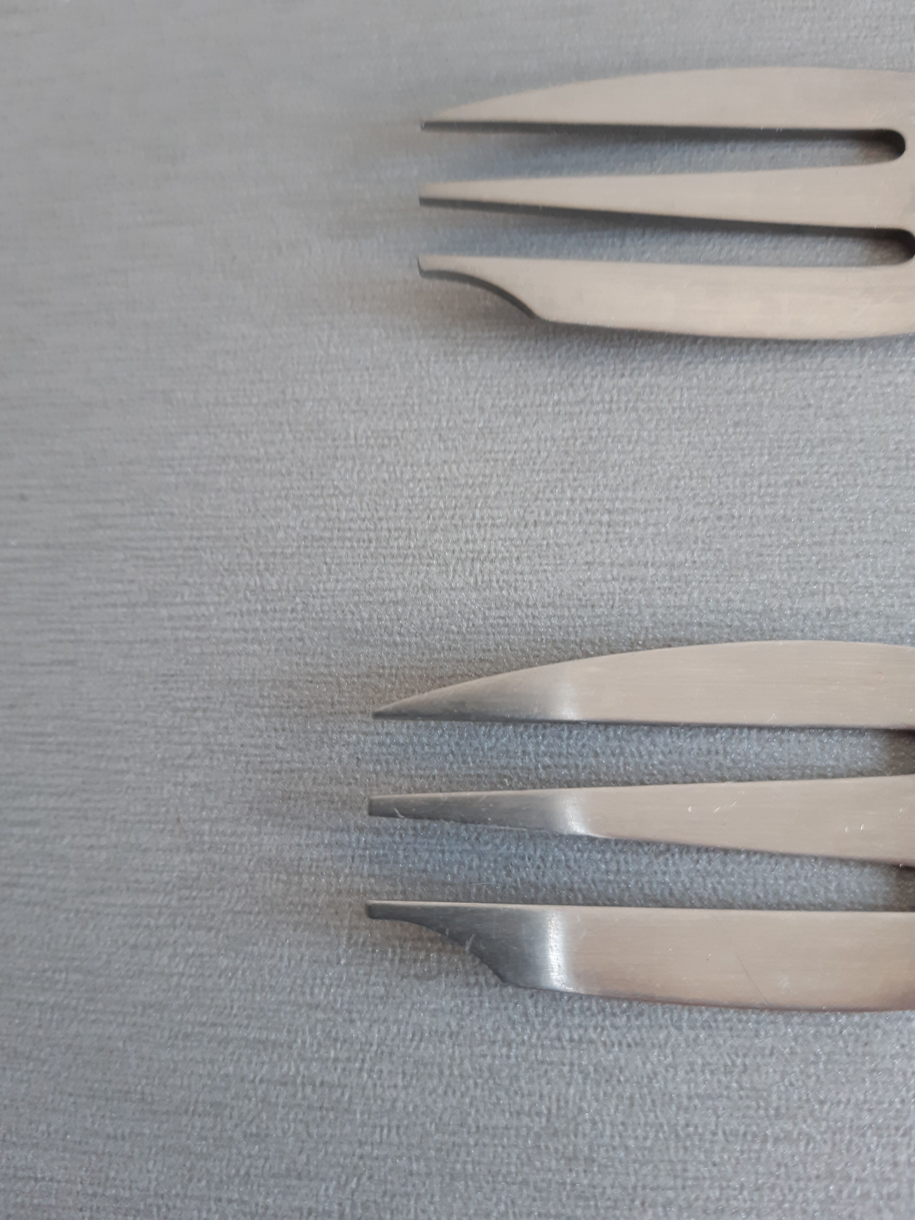 Ivory bakelite handle dessert forks. pack of 12
