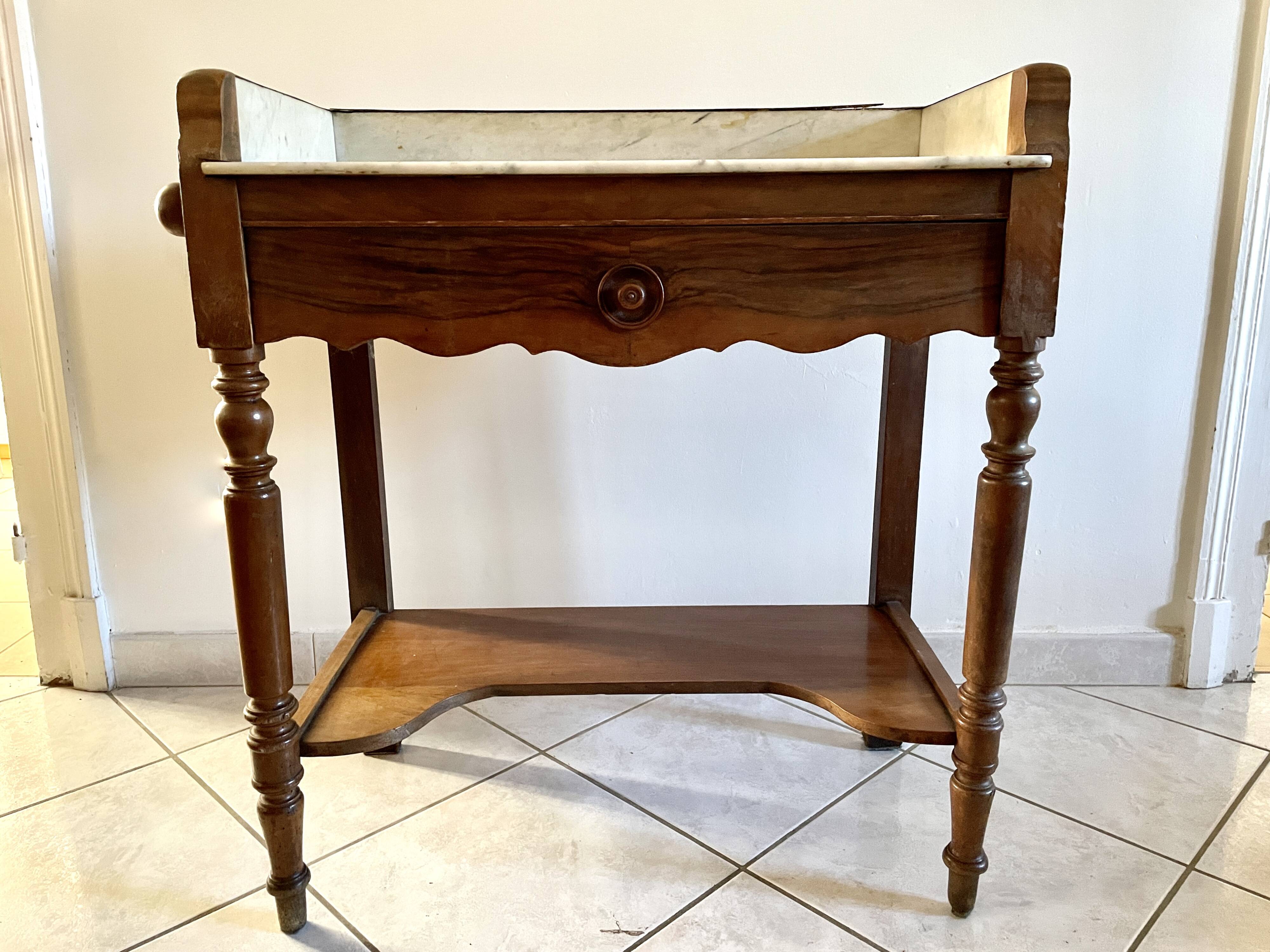 White marble vanity unit