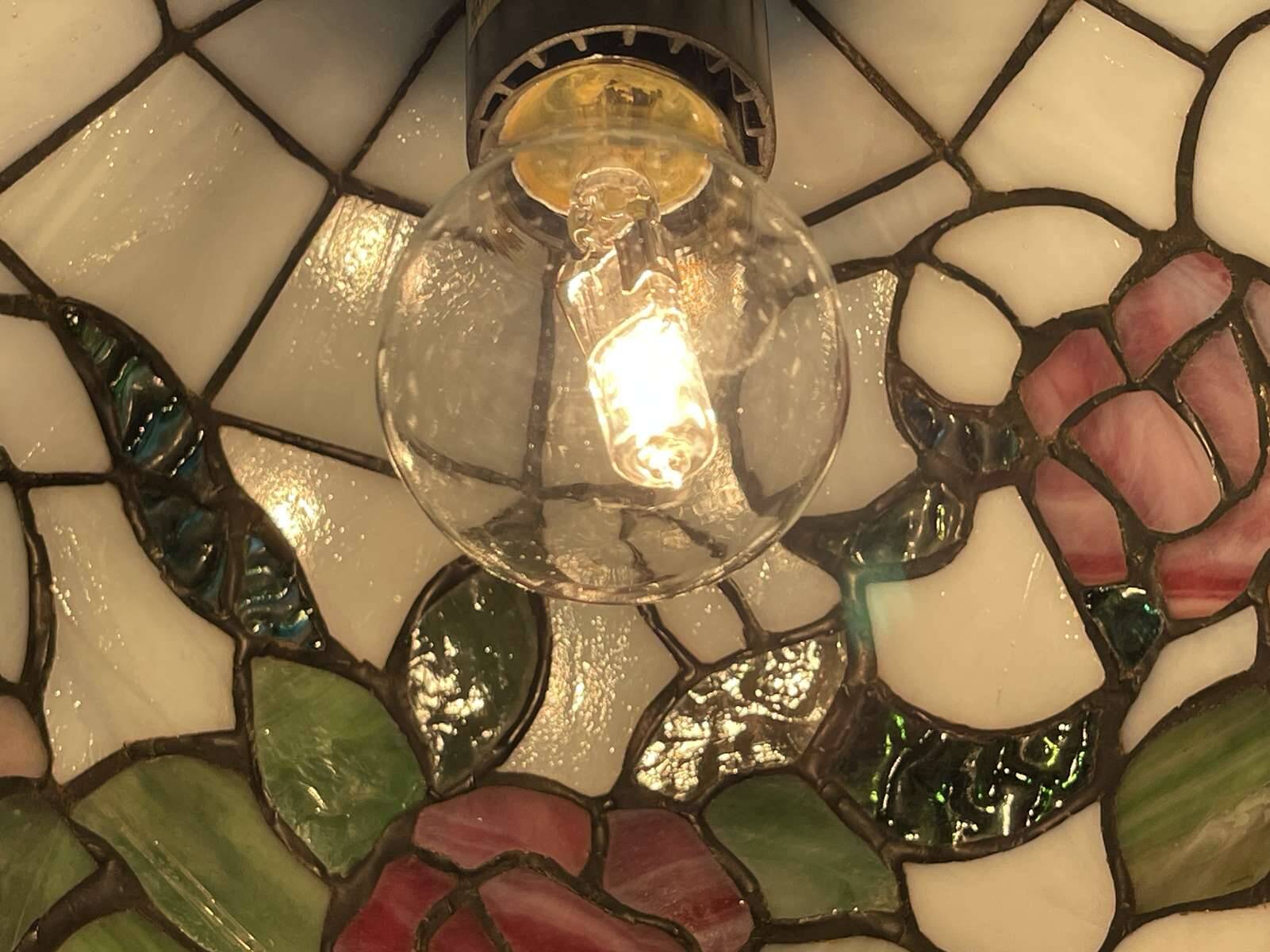 Tiffany-style glass pendant light