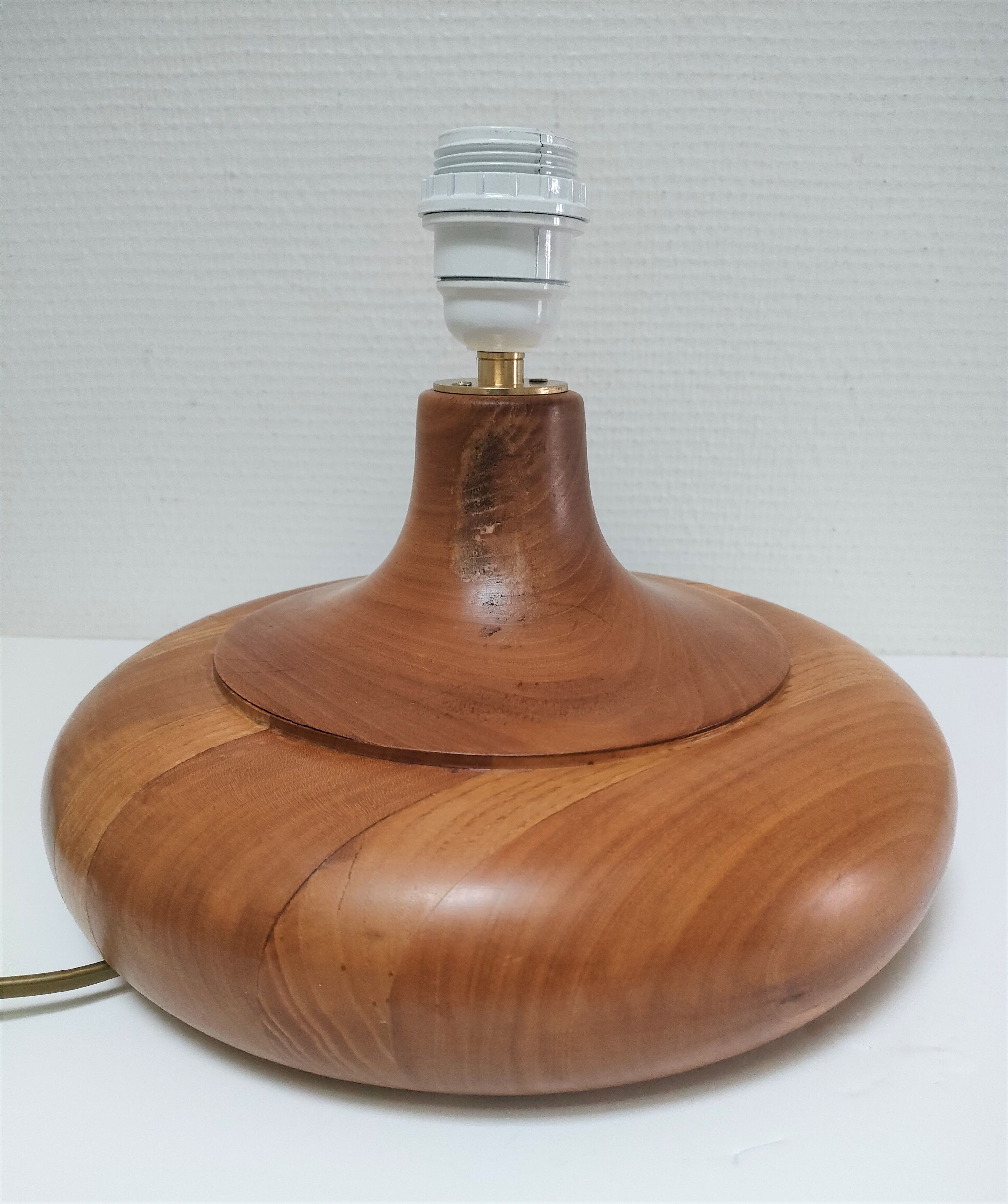 Solid wood lamp foot circular design 90s