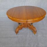 19th century central leg table with extensions