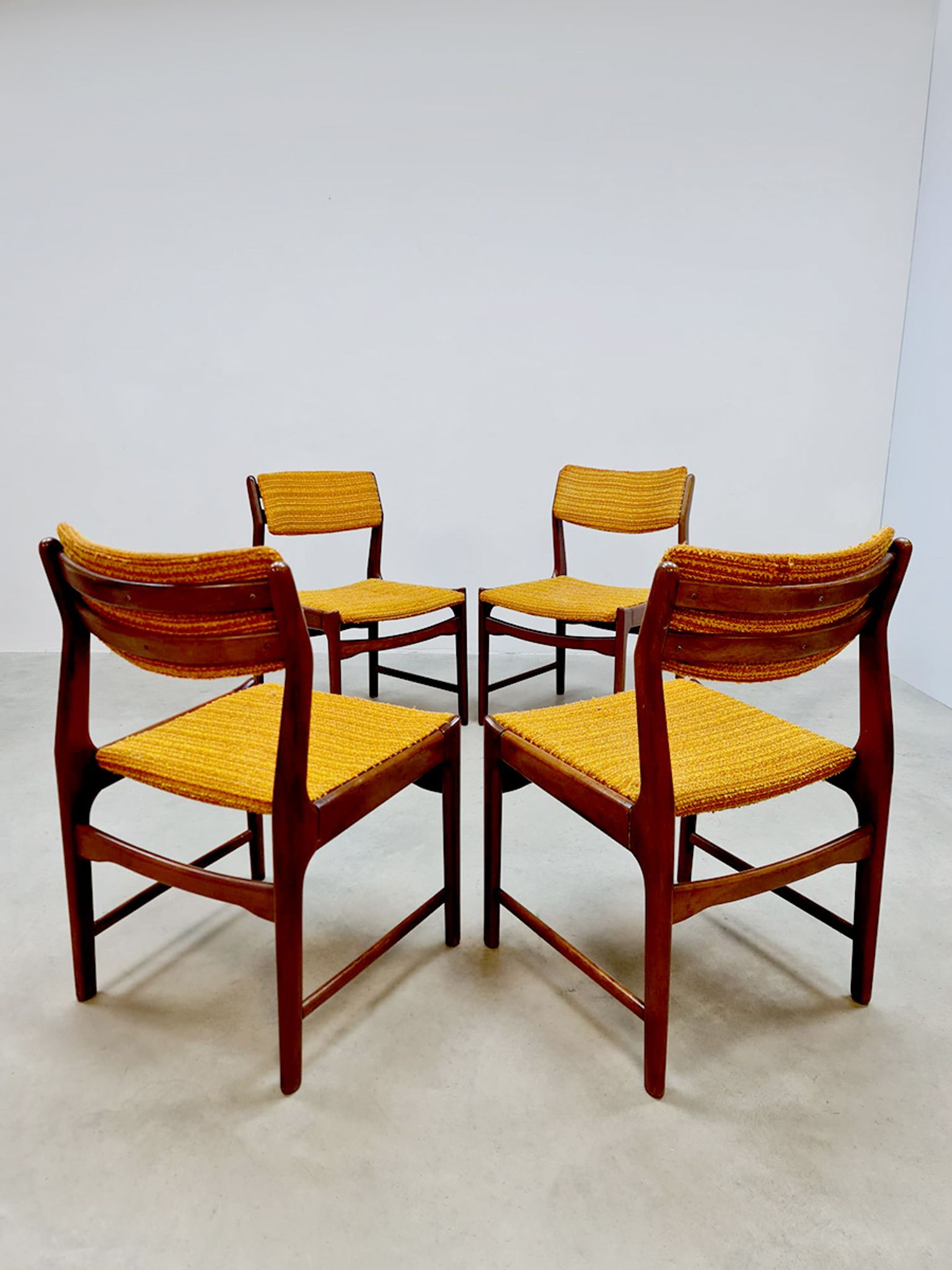 Vintage Danish dining chairs 'Orange elegance'