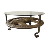 Table basse en bois et fonte rivetée