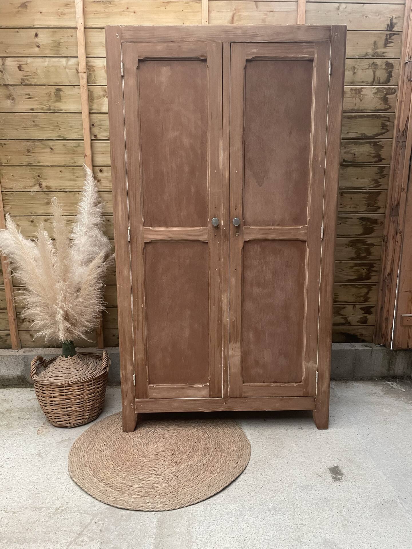Armoire parisienne