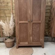 Armoire parisienne