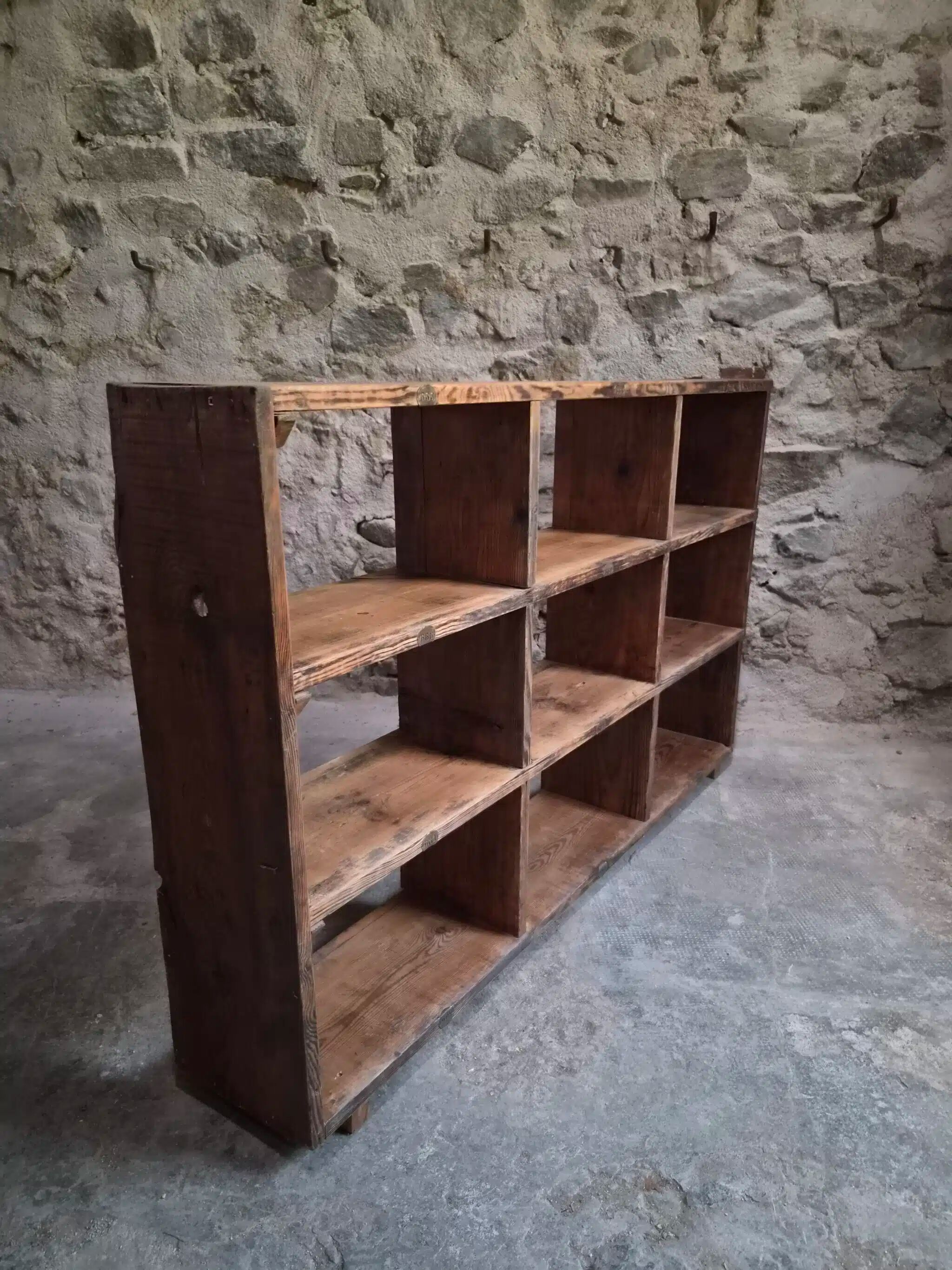 Old workshop shelf in French pine, industrial shoe cabinet, around 1900.