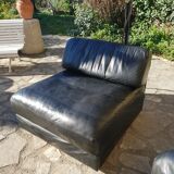 Paire de chauffeuses en cuir noir