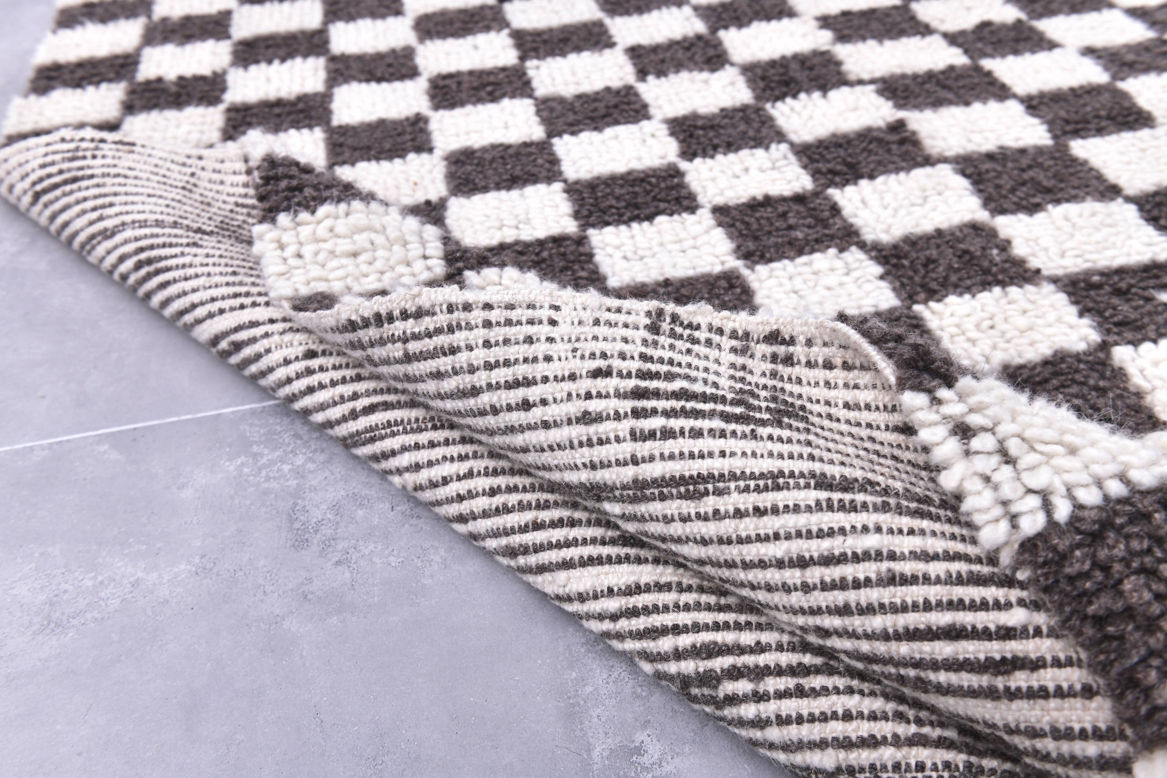 9x11 Brown & White Checkered Moroccan Rug, 269x349Cm