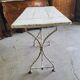 Table de jardin en metal et bois