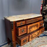 Commode de style Louis XVI