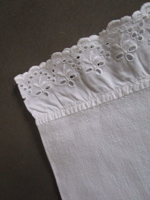 Old bolster case embroidered in cotton :180x41cm