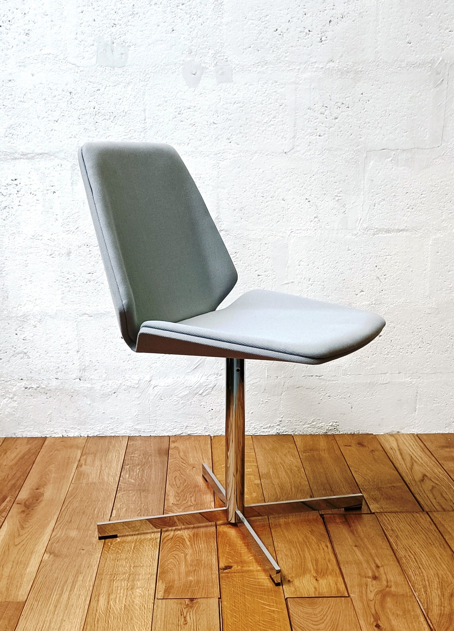 Girsberger office chair