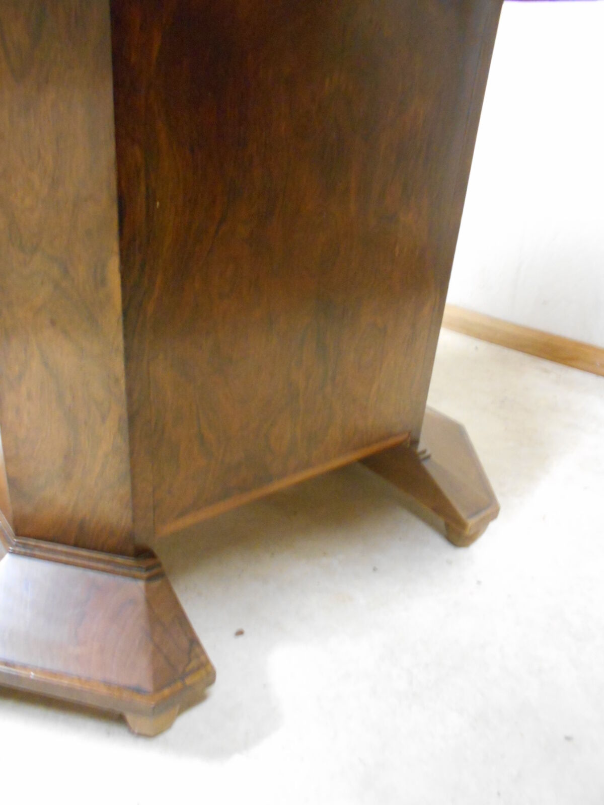 Art deco dining table