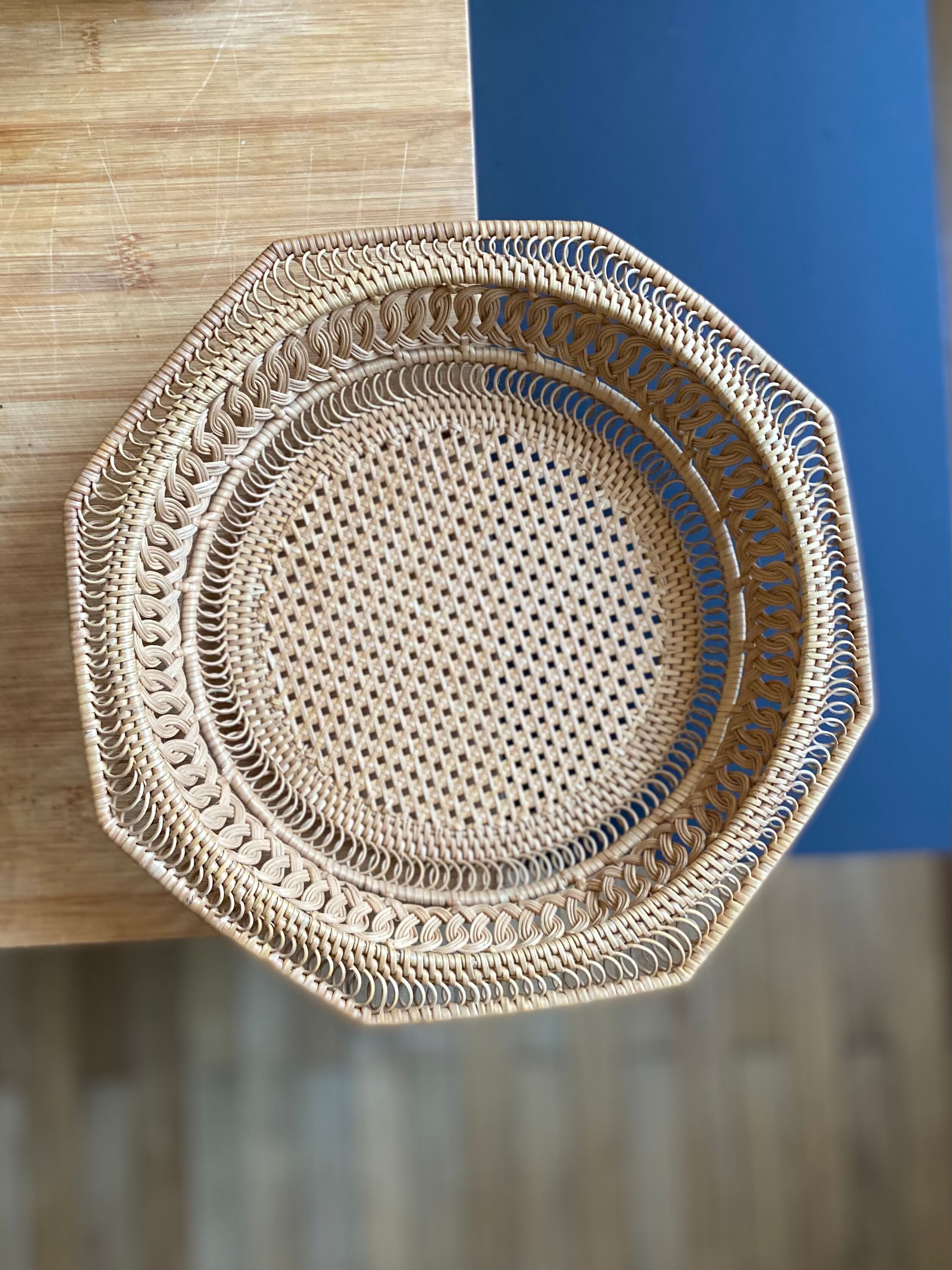 Woven natural fibre basket