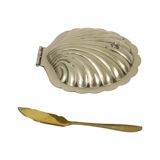 Beurrier coquillage en métal chromé et verre et couteau, Angleterre