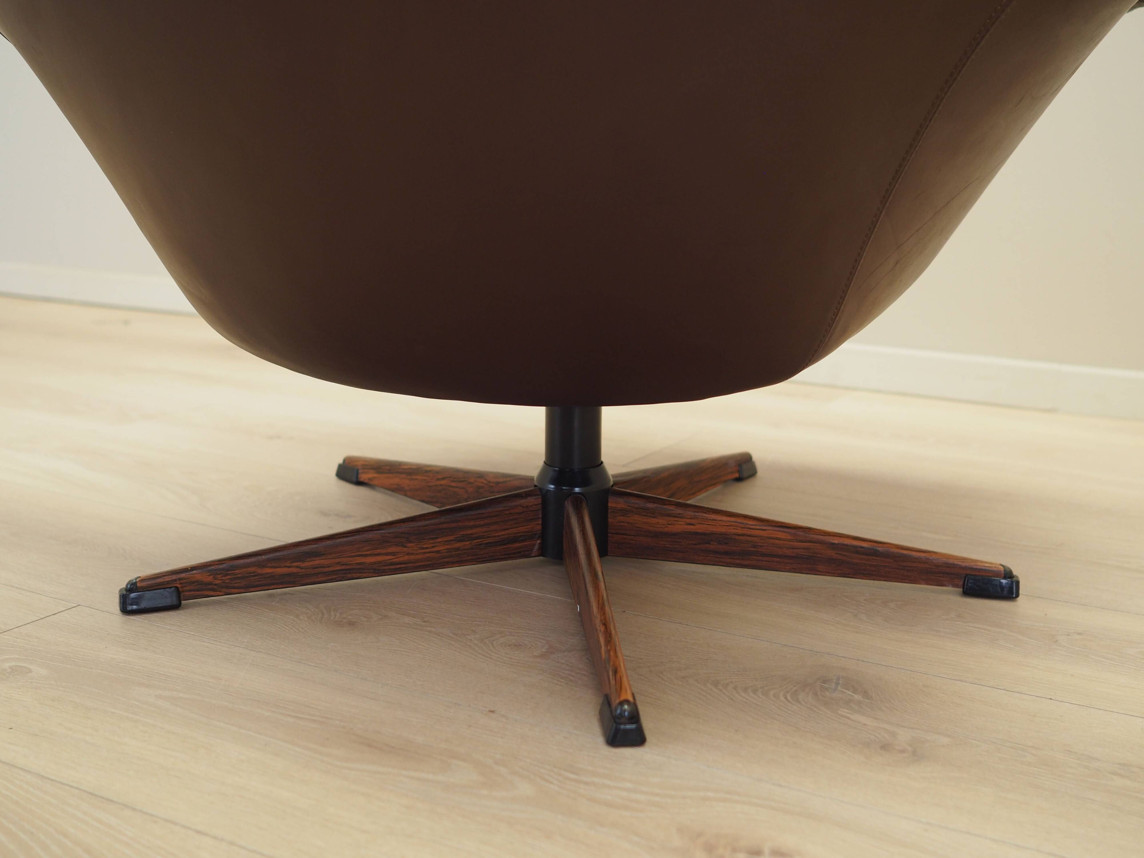 Leather swivel chair, Danish design, 1960s, designer: H.W. Klein, manufactu