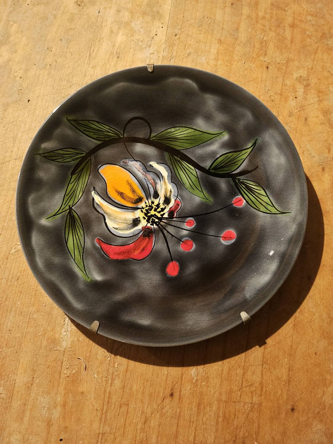 Assiette Vallauris Le chariot