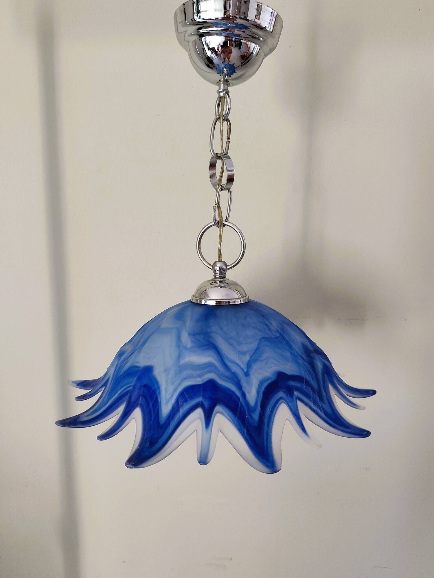 Vintage blue and white stylised flower pendant