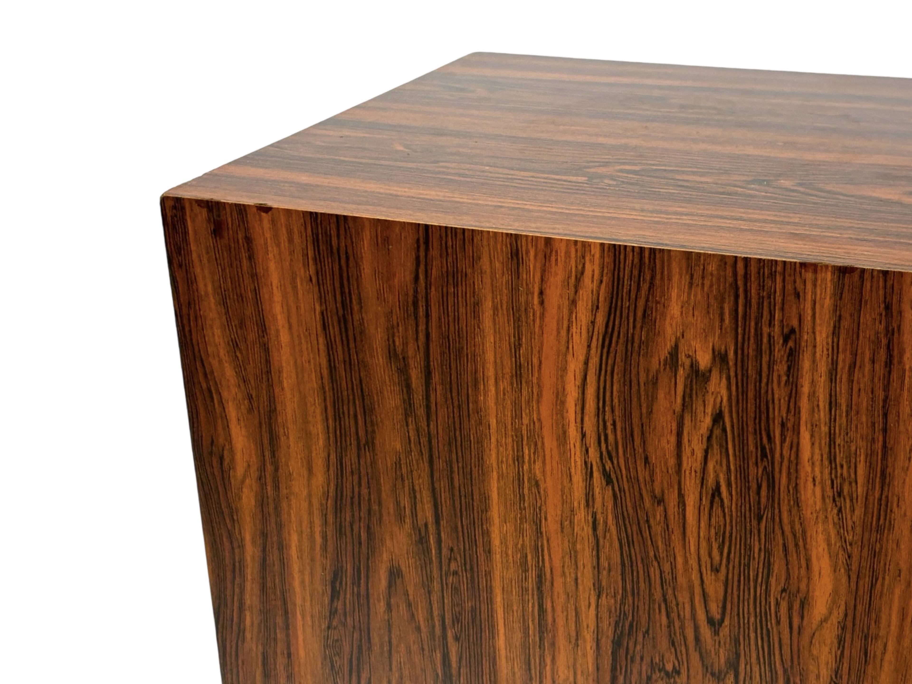 Vintage plant column in rosewood veneer 80s design