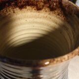 Stoneware ceramic vase with color gradient from the Accolay workshop